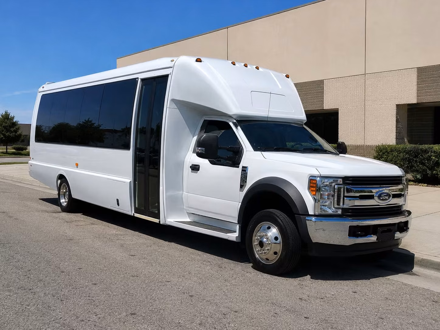18 passenger minibus