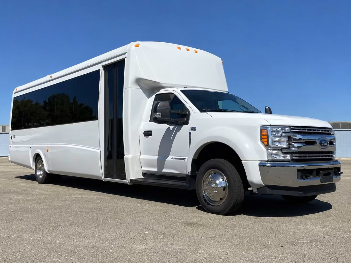 20 passenger minibus