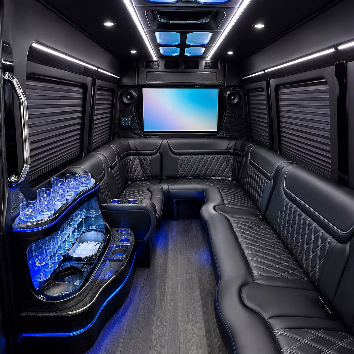 party buses and minibuses for vineland groups headed to philadelphia